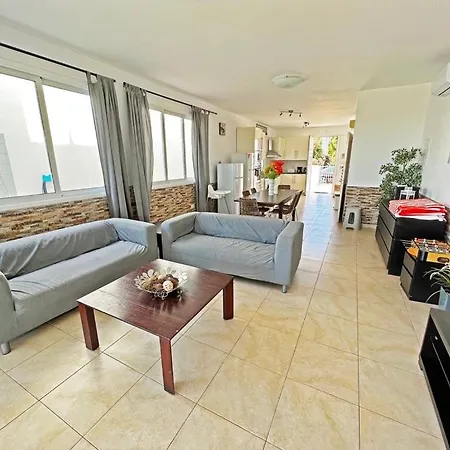 Gorgona Seafront 3 Bedroom With Private Swimming Pool Айя-Напа