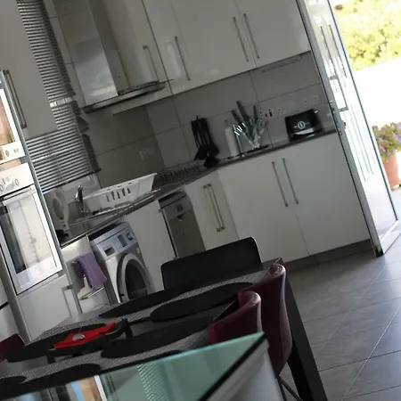 Gorgona Seafront 3 Bedroom With Private Swimming Pool Αγία Νάπα