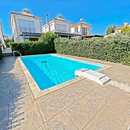 Villa Gorgona Seafront 3 Bedroom With Private Swimming Pool Ajía Nápa