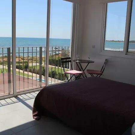 别墅 Gorgona Seafront 3 Bedroom With Private Swimming Pool